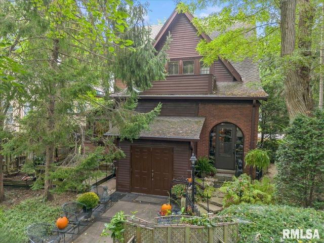 738 N BROAD Street, Galesburg, IL 61401