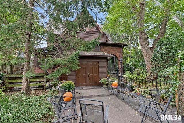 738 N BROAD Street, Galesburg, IL 61401