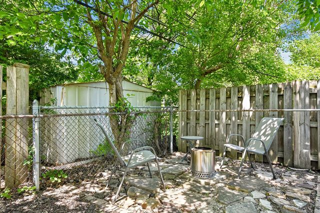 728 N Kennicott Avenue, Arlington Heights, IL 60004