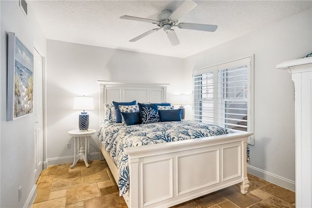 2700 Ocean Drive 405, Vero Beach, FL 32963