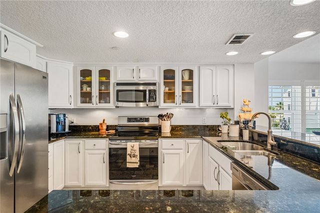 2700 Ocean Drive 405, Vero Beach, FL 32963