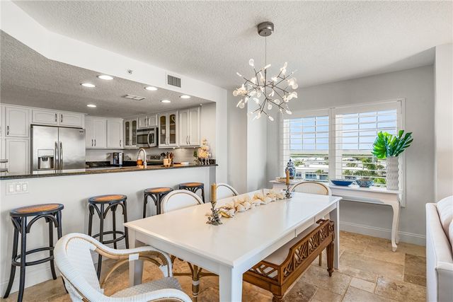 2700 Ocean Drive 405, Vero Beach, FL 32963