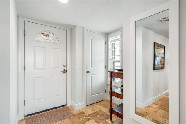 2700 Ocean Drive 405, Vero Beach, FL 32963