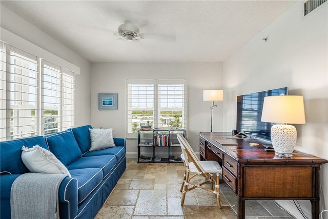 2700 Ocean Drive 405, Vero Beach, FL 32963