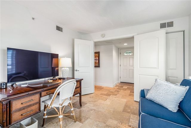 2700 Ocean Drive 405, Vero Beach, FL 32963