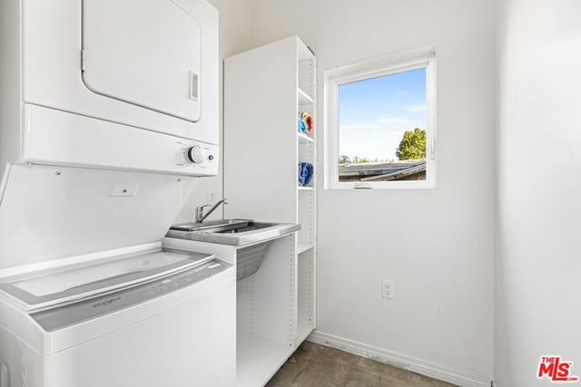 2275 Ewing Street, Los Angeles, CA 90039
