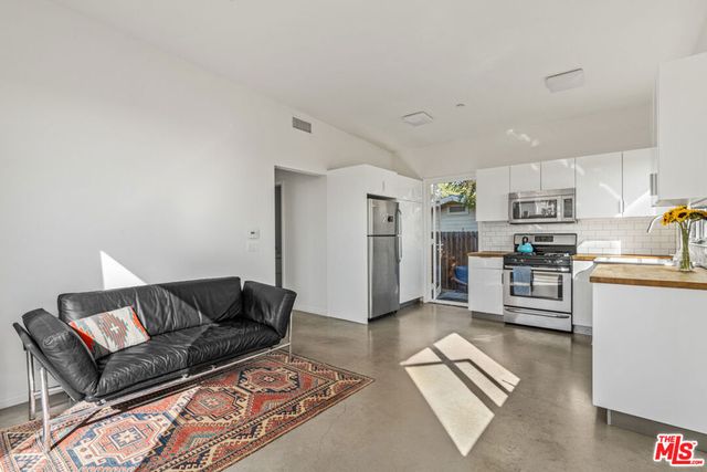2275 Ewing Street, Los Angeles, CA 90039