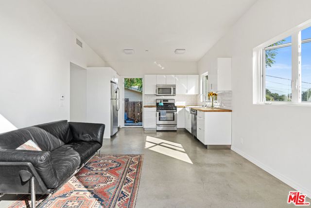 2275 Ewing Street, Los Angeles, CA 90039