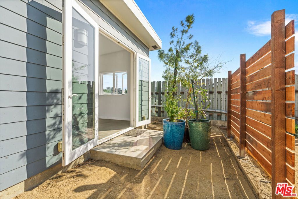 2275 Ewing Street, Los Angeles, CA 90039