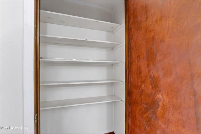 17080 Fenton Dedeaux Road, Kiln, MS 39556