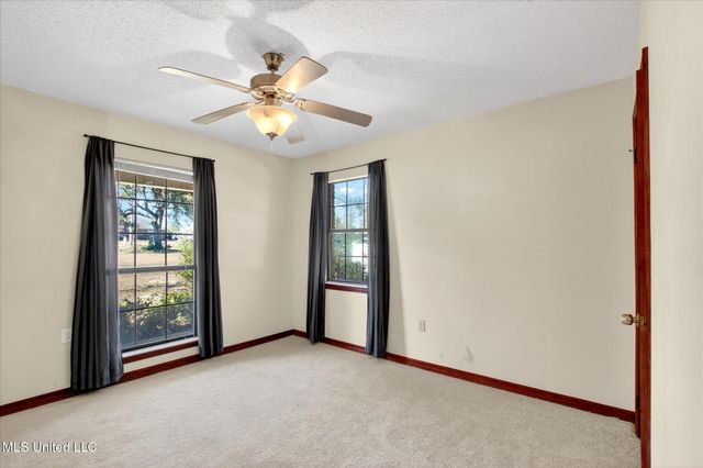 17080 Fenton Dedeaux Road, Kiln, MS 39556