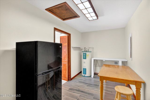 17080 Fenton Dedeaux Road, Kiln, MS 39556