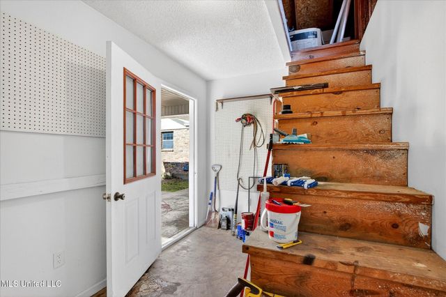 17080 Fenton Dedeaux Road, Kiln, MS 39556