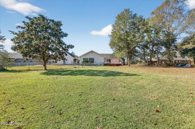 17080 Fenton Dedeaux Road, Kiln, MS 39556