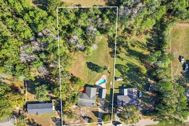 17080 Fenton Dedeaux Road, Kiln, MS 39556