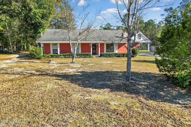 17080 Fenton Dedeaux Road, Kiln, MS 39556