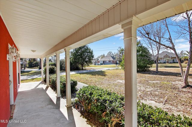 17080 Fenton Dedeaux Road, Kiln, MS 39556