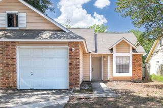 9213 Shadow Crest Dr, Converse, TX 78109