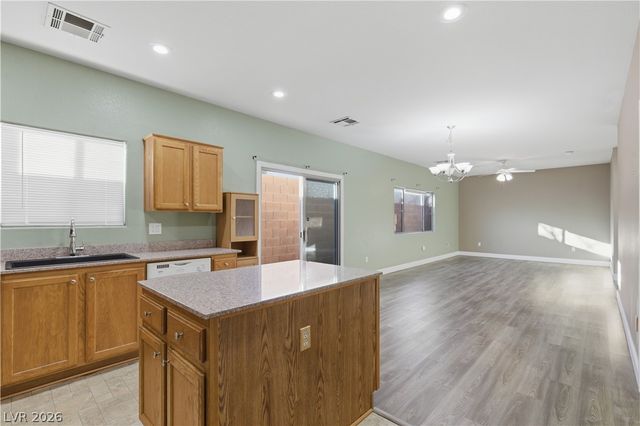 7383 Lionheart Street, Las Vegas, NV 89123