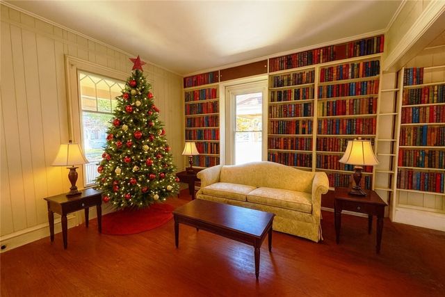 44 Elm Street, Oneonta, NY 13820