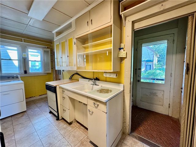 44 Elm Street, Oneonta, NY 13820