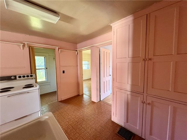 44 Elm Street, Oneonta, NY 13820