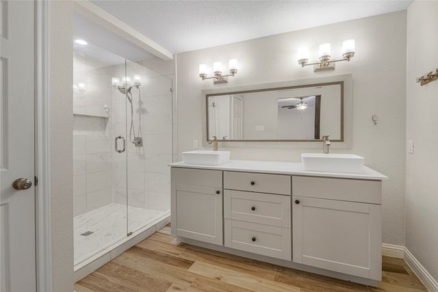 3042 Amber Lane, Farmers Branch, TX 75234