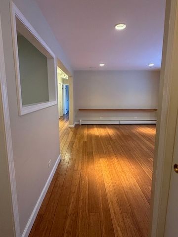 527 W Eastman Street 1c, Arlington Heights, IL 60005