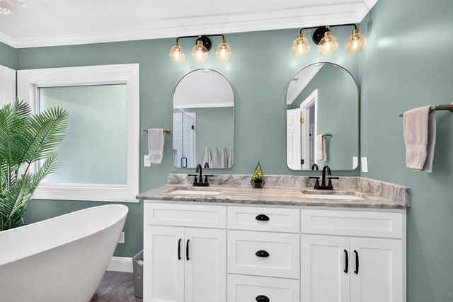 9513 Brimstone Lane, Raleigh, NC 27613