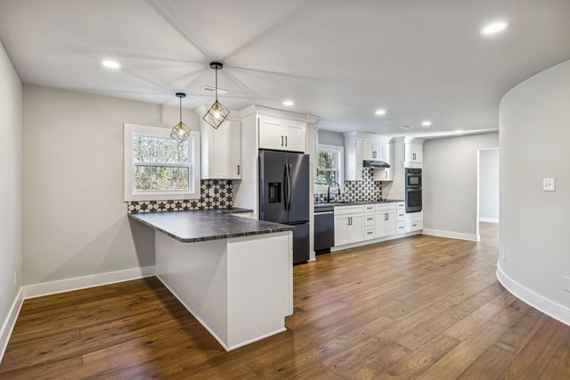 628 Vaughans Gap Rd, Spring Hill, TN 37174