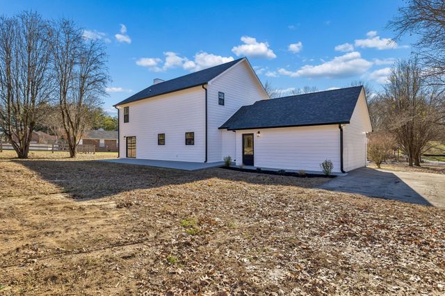 628 Vaughans Gap Rd, Spring Hill, TN 37174