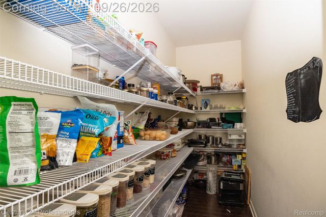 42261 Mandalay Court, Sterling Heights, MI 48313
