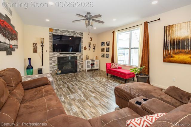 42261 Mandalay Court, Sterling Heights, MI 48313