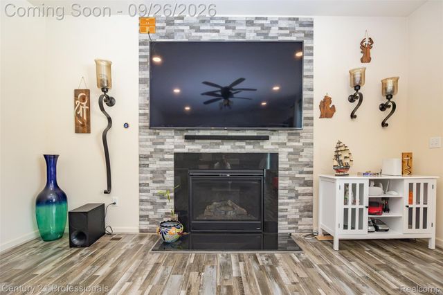 42261 Mandalay Court, Sterling Heights, MI 48313