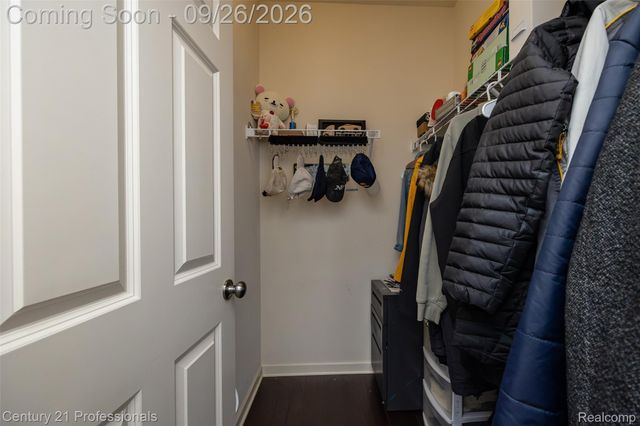 42261 Mandalay Court, Sterling Heights, MI 48313