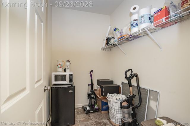 42261 Mandalay Court, Sterling Heights, MI 48313