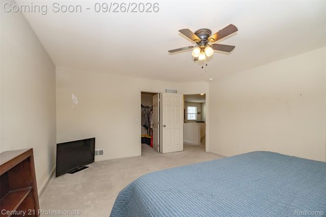 42261 Mandalay Court, Sterling Heights, MI 48313