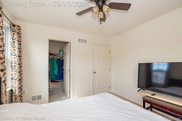 42261 Mandalay Court, Sterling Heights, MI 48313