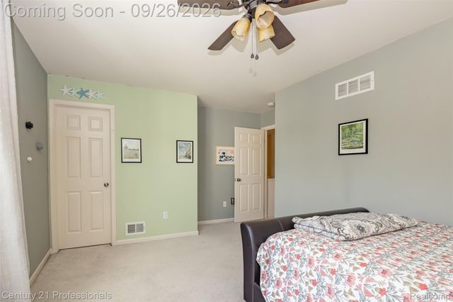 42261 Mandalay Court, Sterling Heights, MI 48313