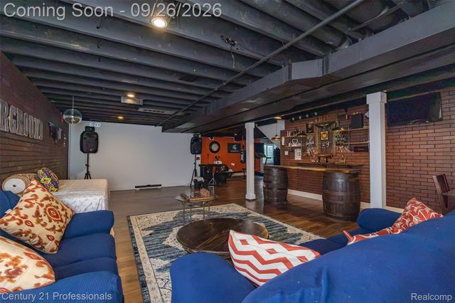 42261 Mandalay Court, Sterling Heights, MI 48313