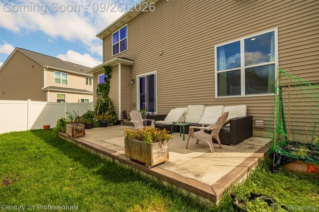 42261 Mandalay Court, Sterling Heights, MI 48313