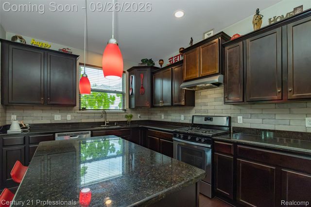 42261 Mandalay Court, Sterling Heights, MI 48313