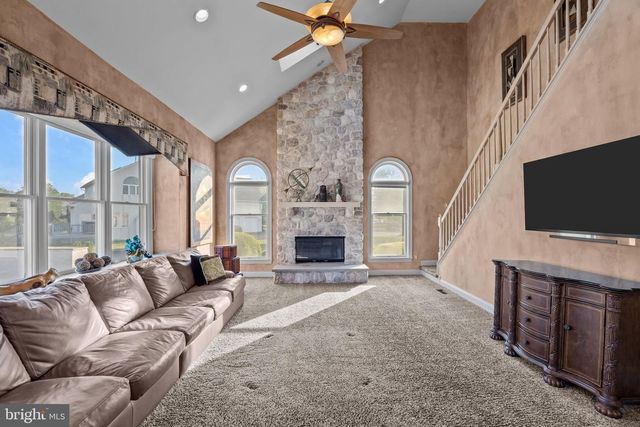 28 DARTMOUTH LN, Richboro, PA 18954