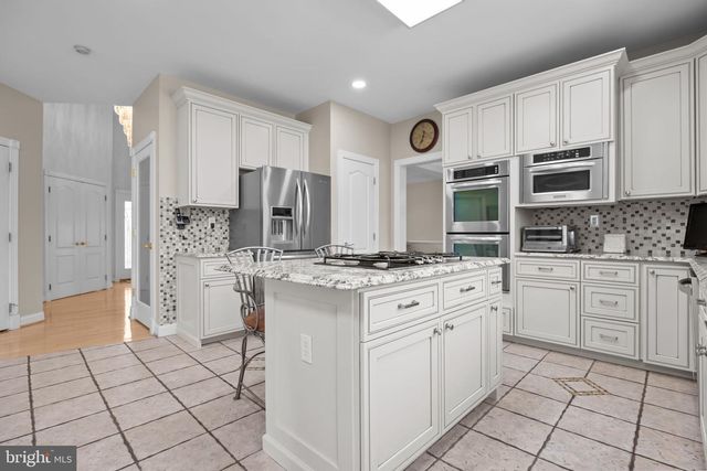 28 DARTMOUTH LN, Richboro, PA 18954