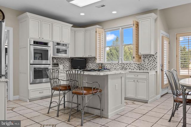 28 DARTMOUTH LN, Richboro, PA 18954