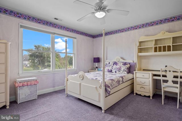 28 DARTMOUTH LN, Richboro, PA 18954