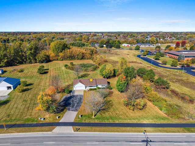 3910 MONROE ROAD, De Pere, WI 54115