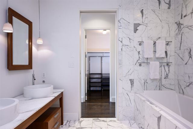 2200 Victory Avenue 2007, Dallas, TX 75219