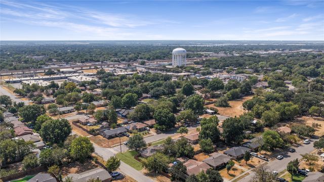 2201 Linwood Lane, Irving, TX 75061
