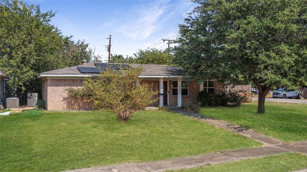 2201 Linwood Lane, Irving, TX 75061 — photo 3